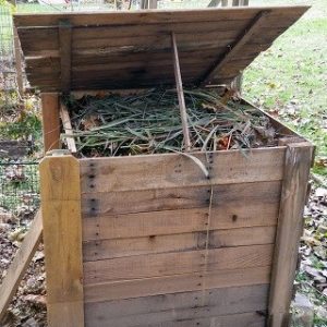 5 Tips For Garden Maintenance compost bin